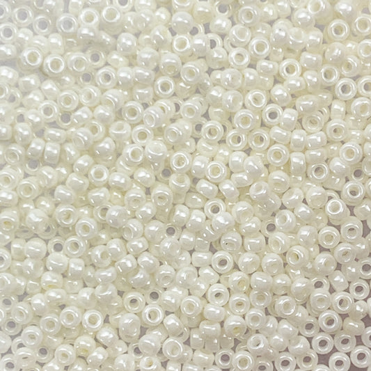 Chantilly - Miyuki Round Seed Beads - 11/0 - 0421 - Cream